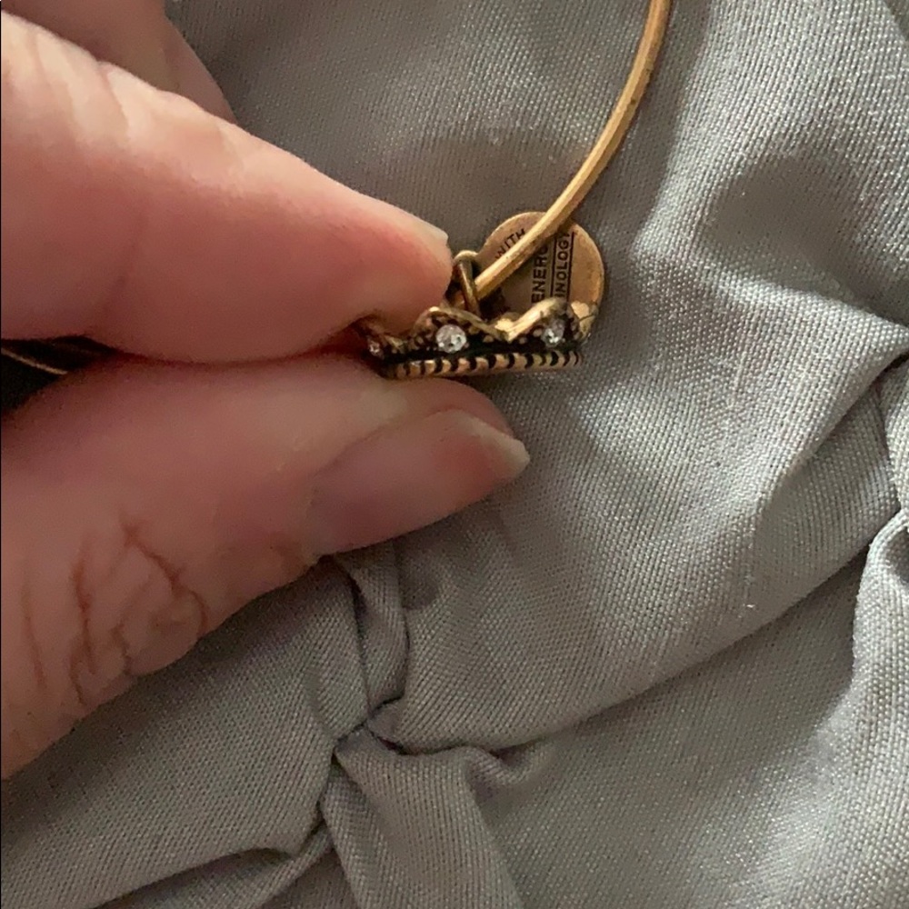 Queen Bracelet - Picture 3 of 3